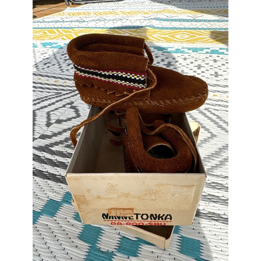 Vintage Minnetonka Kids Brown Suede Moccasin Boots Woven Trim Made in USA Size 4